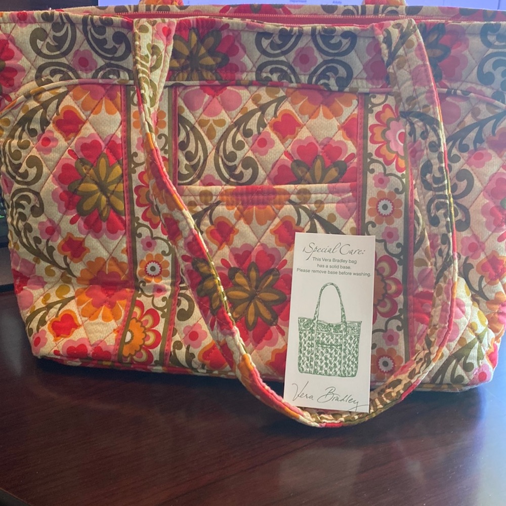 Vera Bradley purse, NWOT, double handles, hard bottom